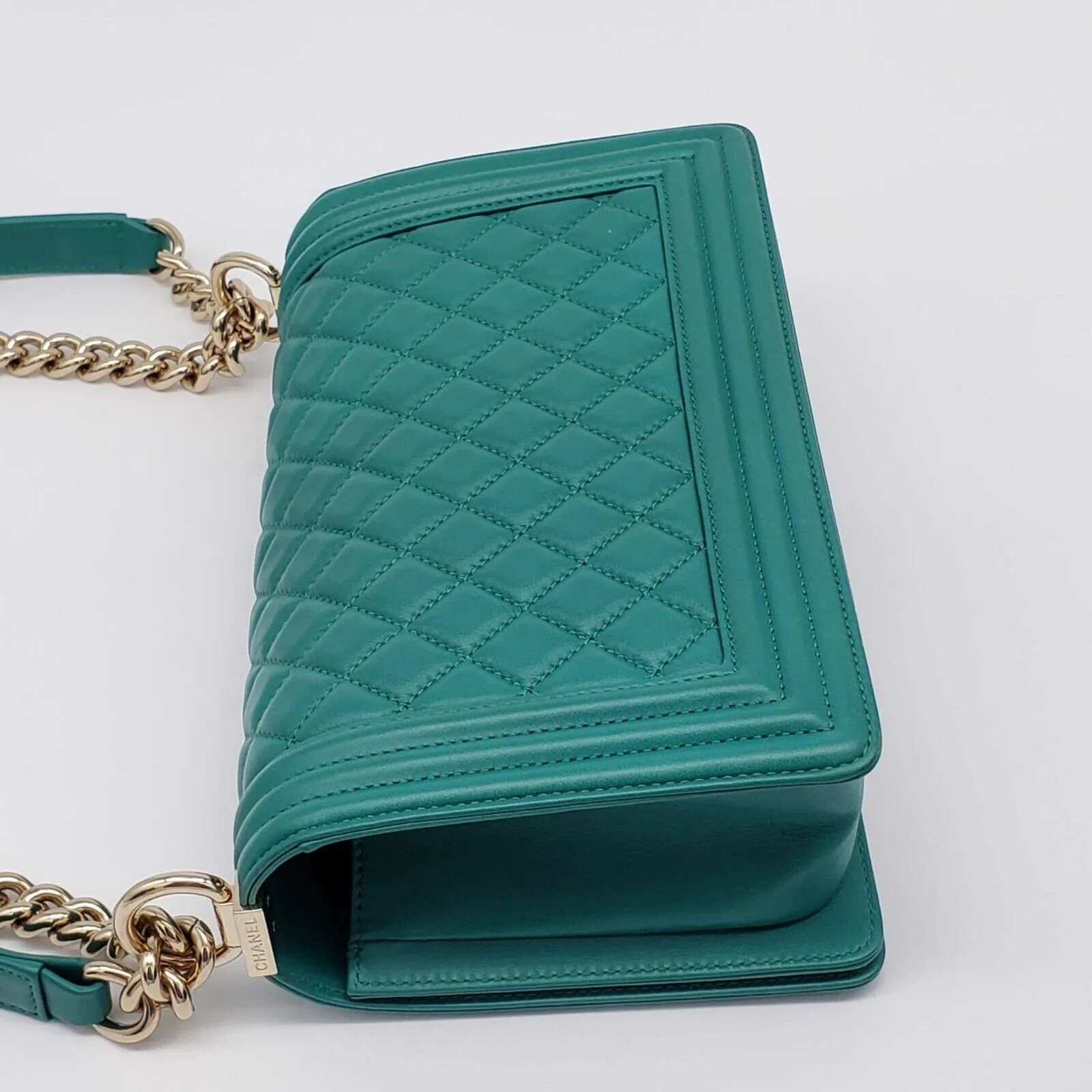 100% Authentic CHANEL Boy Green Leather Shoulder Bag 2650-080524