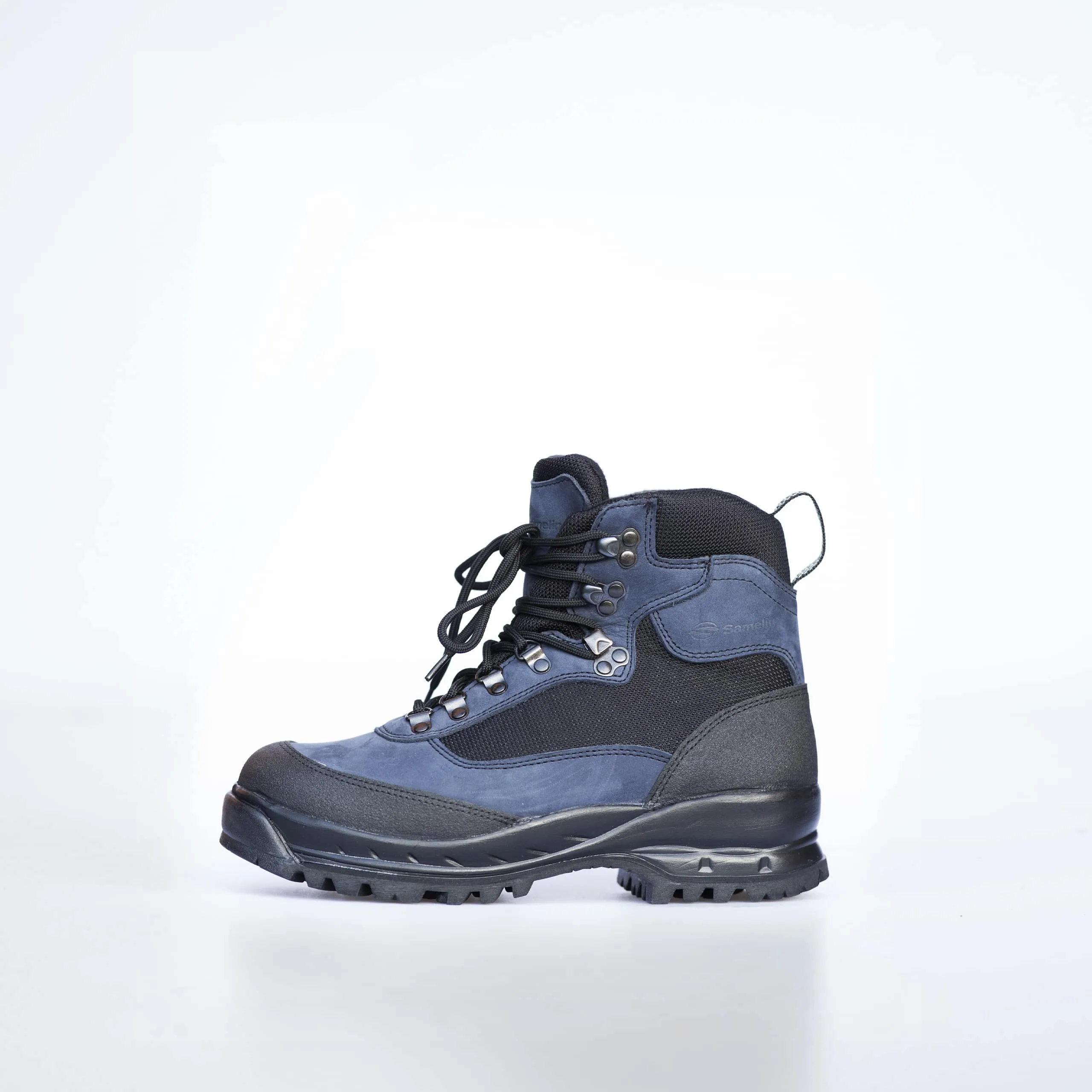 550 Navy Hiking boots