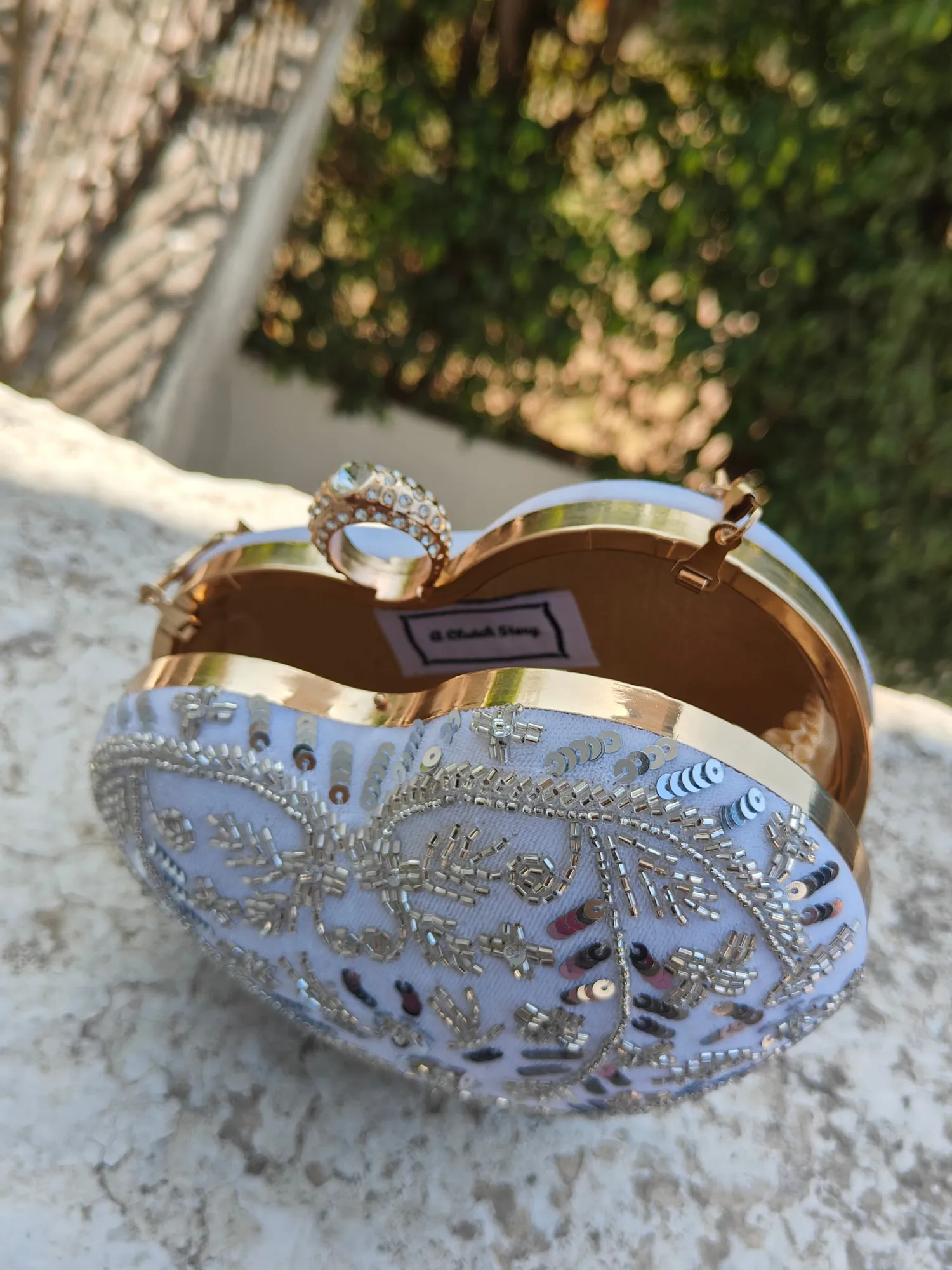 Cinderella White Heart Clutch