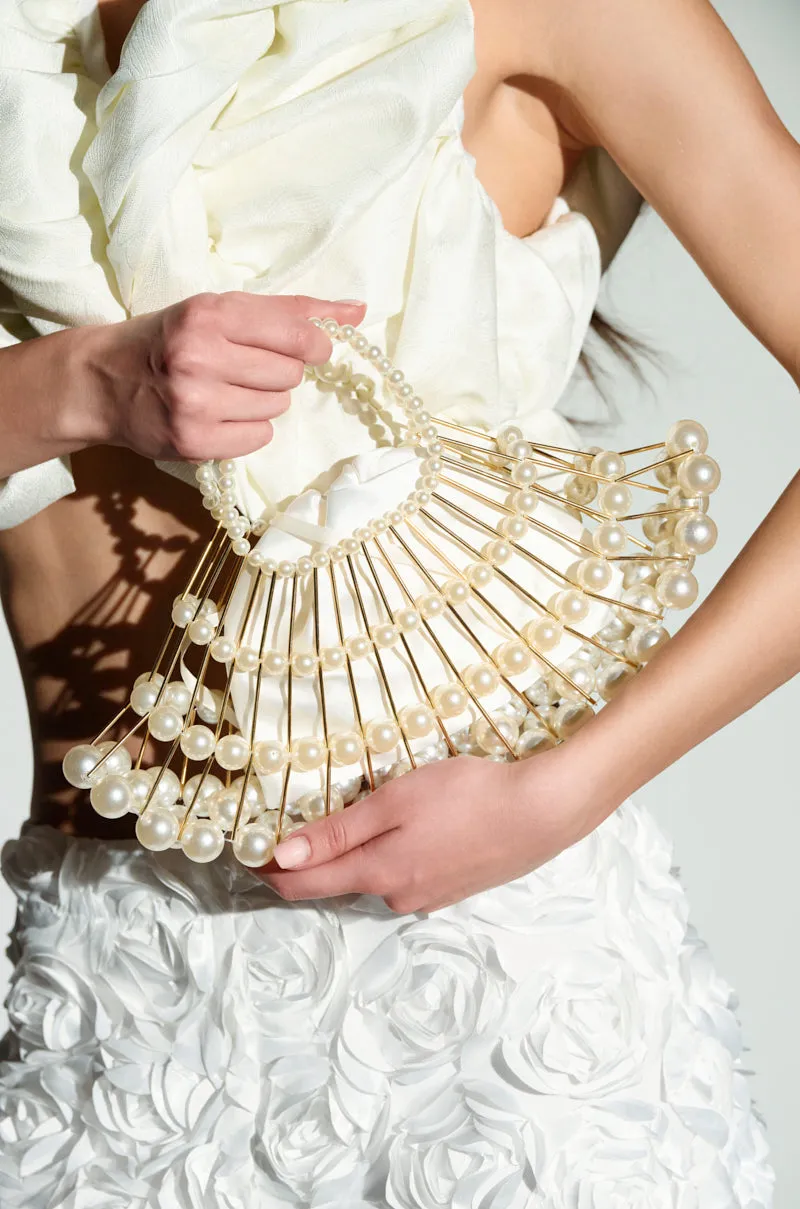 DIVINE DREAMS PEARL PURSE