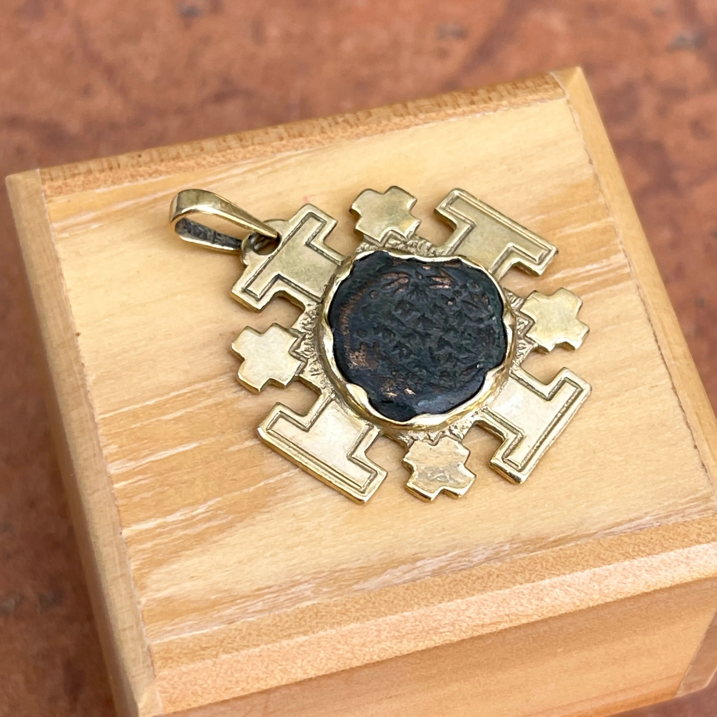 Estate 14KT Yellow Gold Widows Mite Coin Jerusalem Cross Pendant