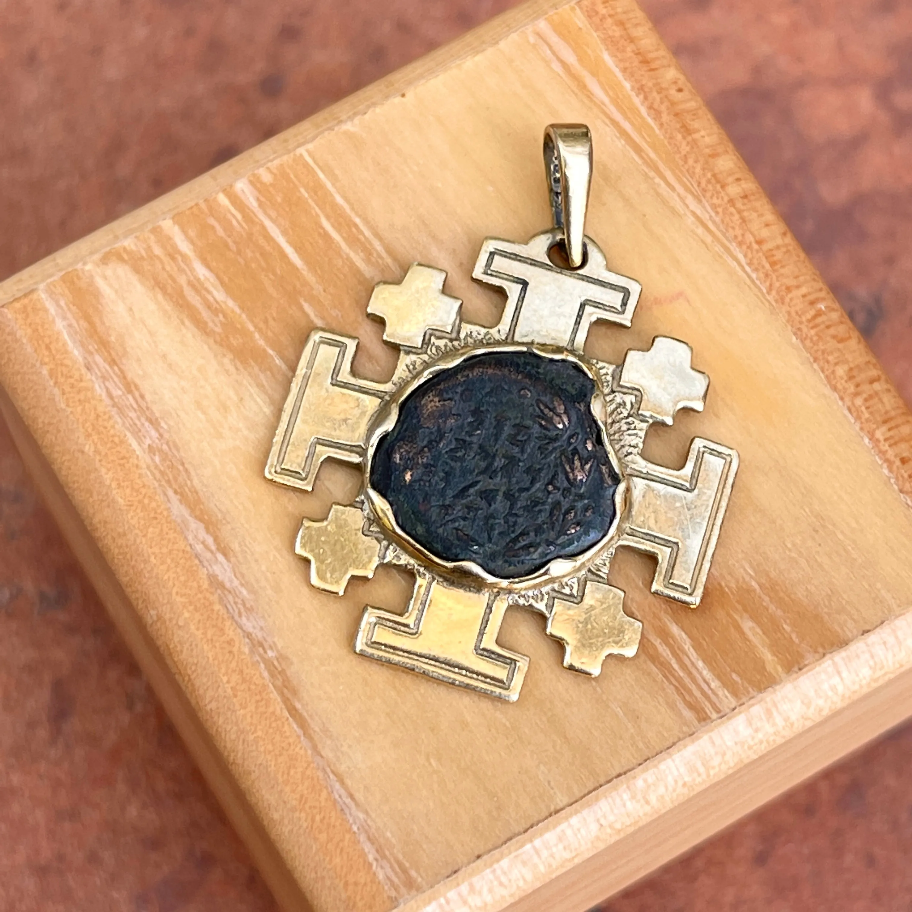 Estate 14KT Yellow Gold Widows Mite Coin Jerusalem Cross Pendant