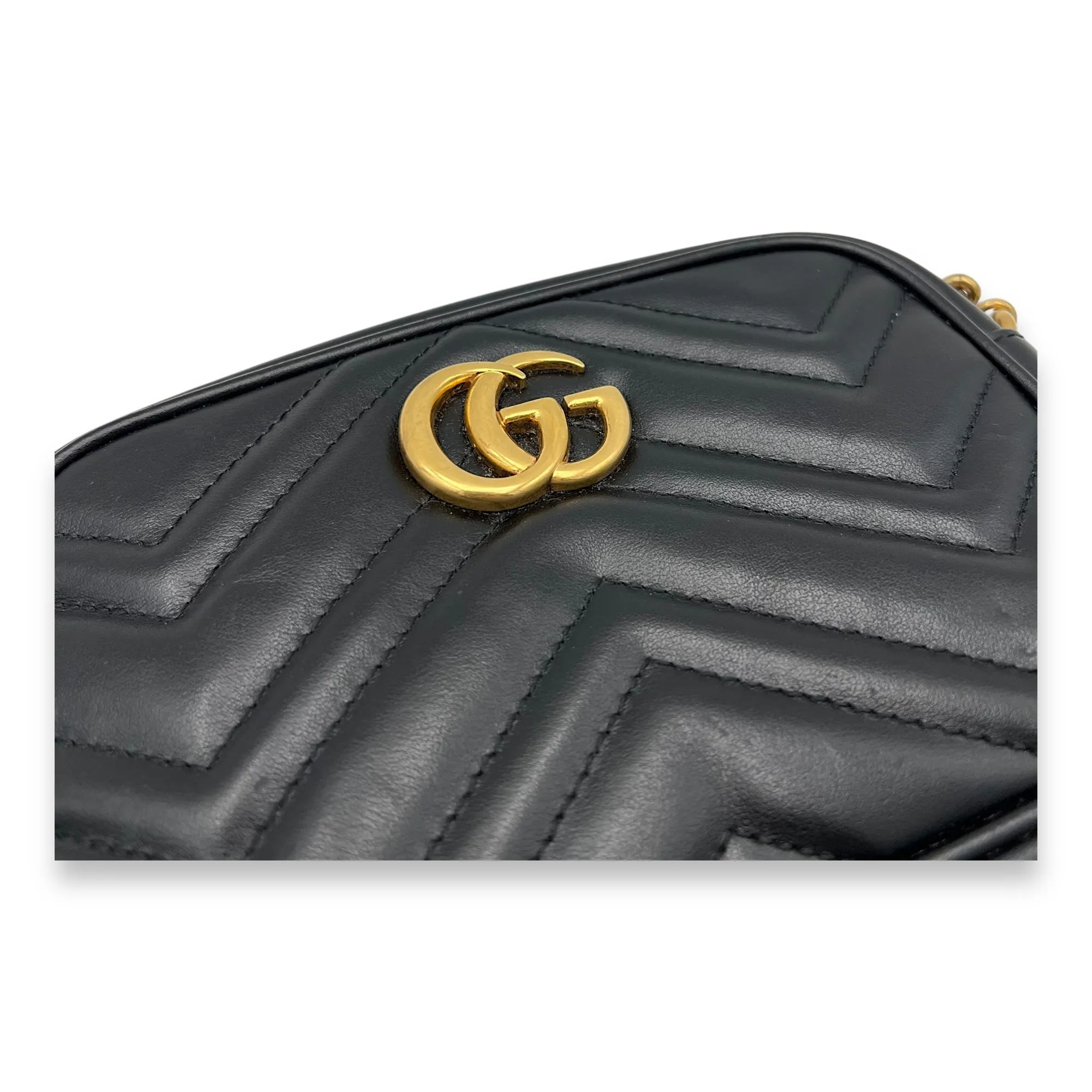 GG Marmont Crossbody Bag Small Black in Calfskin, Gold hardware