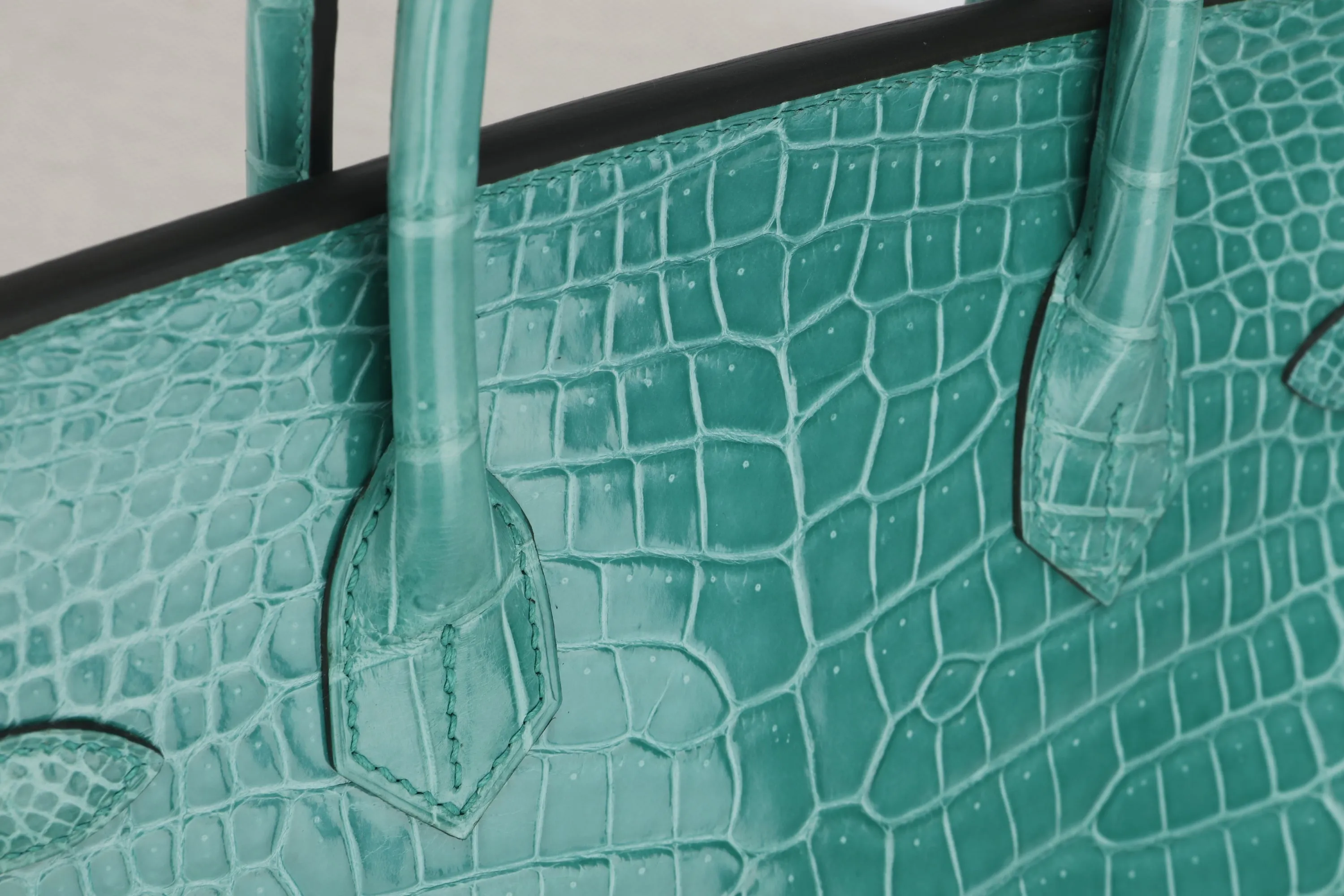 HERMES BIRKIN 30 (STAMP D) VERT JADE POROSUS CROCO LEATHER GOLD HARDWARE, WITH KEYS, LOCK, RAINCOAT, DUST COVER & BOX