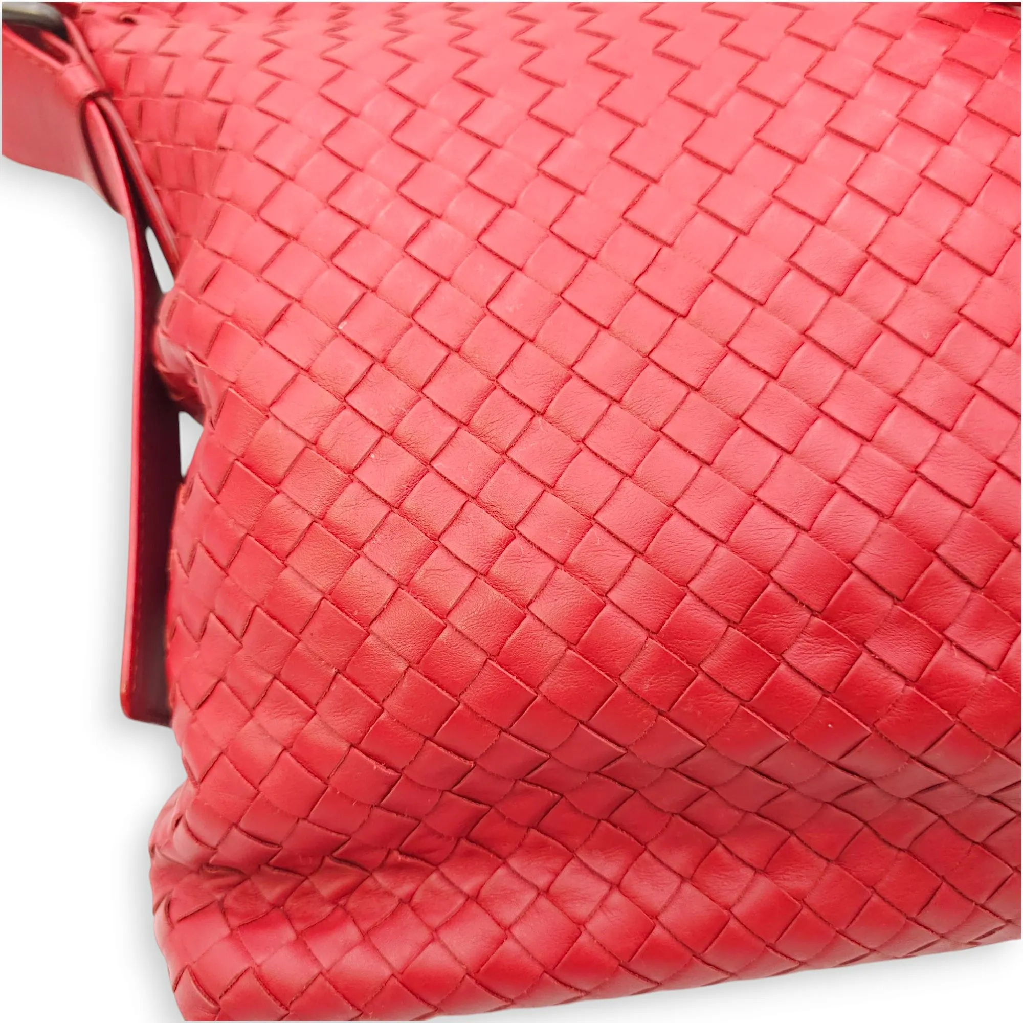 Intrecciato Messenger 34x29x8cm Red Crossbody Bag in Nappa Leather, Brunito hardware