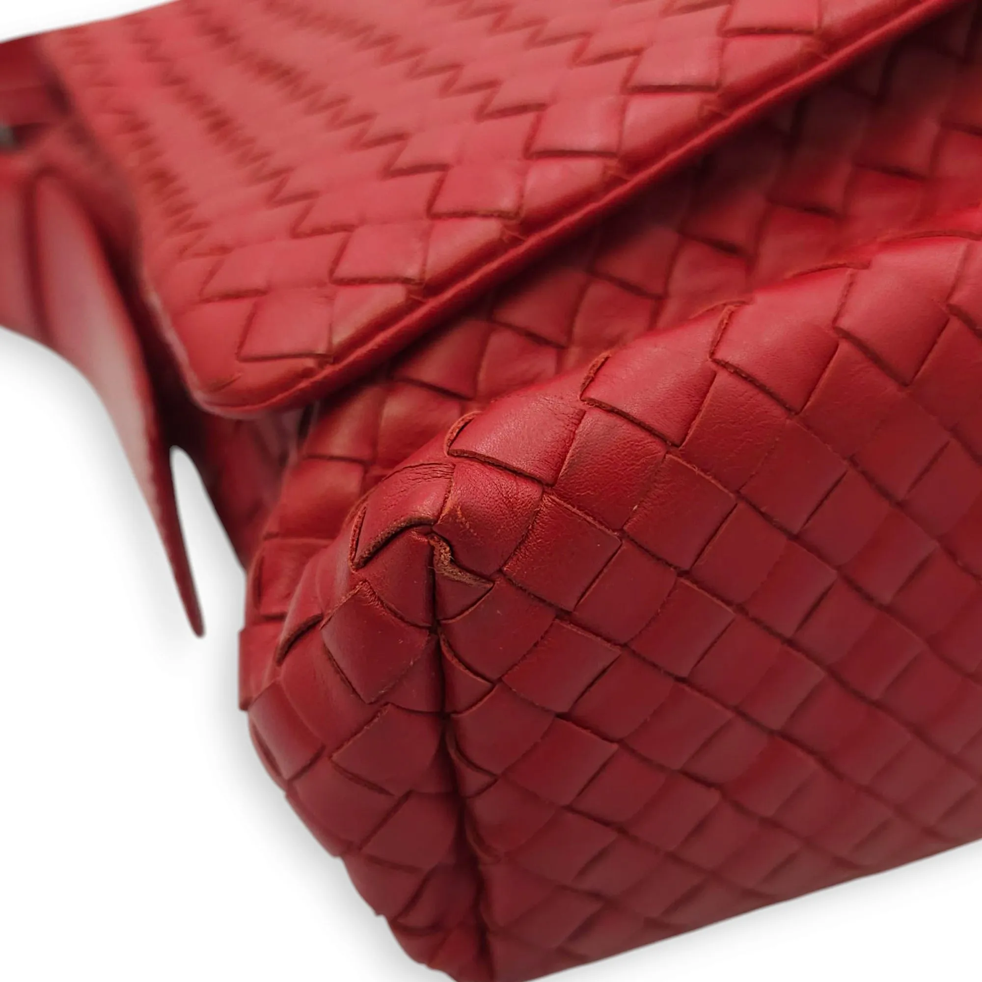 Intrecciato Messenger 34x29x8cm Red Crossbody Bag in Nappa Leather, Brunito hardware