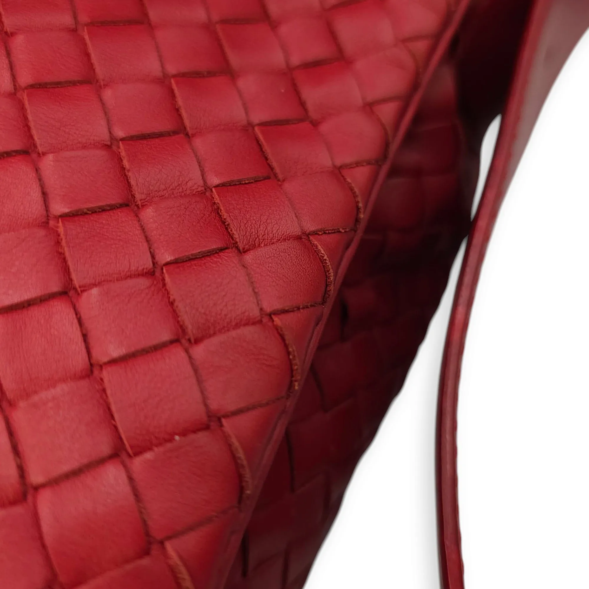 Intrecciato Messenger 34x29x8cm Red Crossbody Bag in Nappa Leather, Brunito hardware