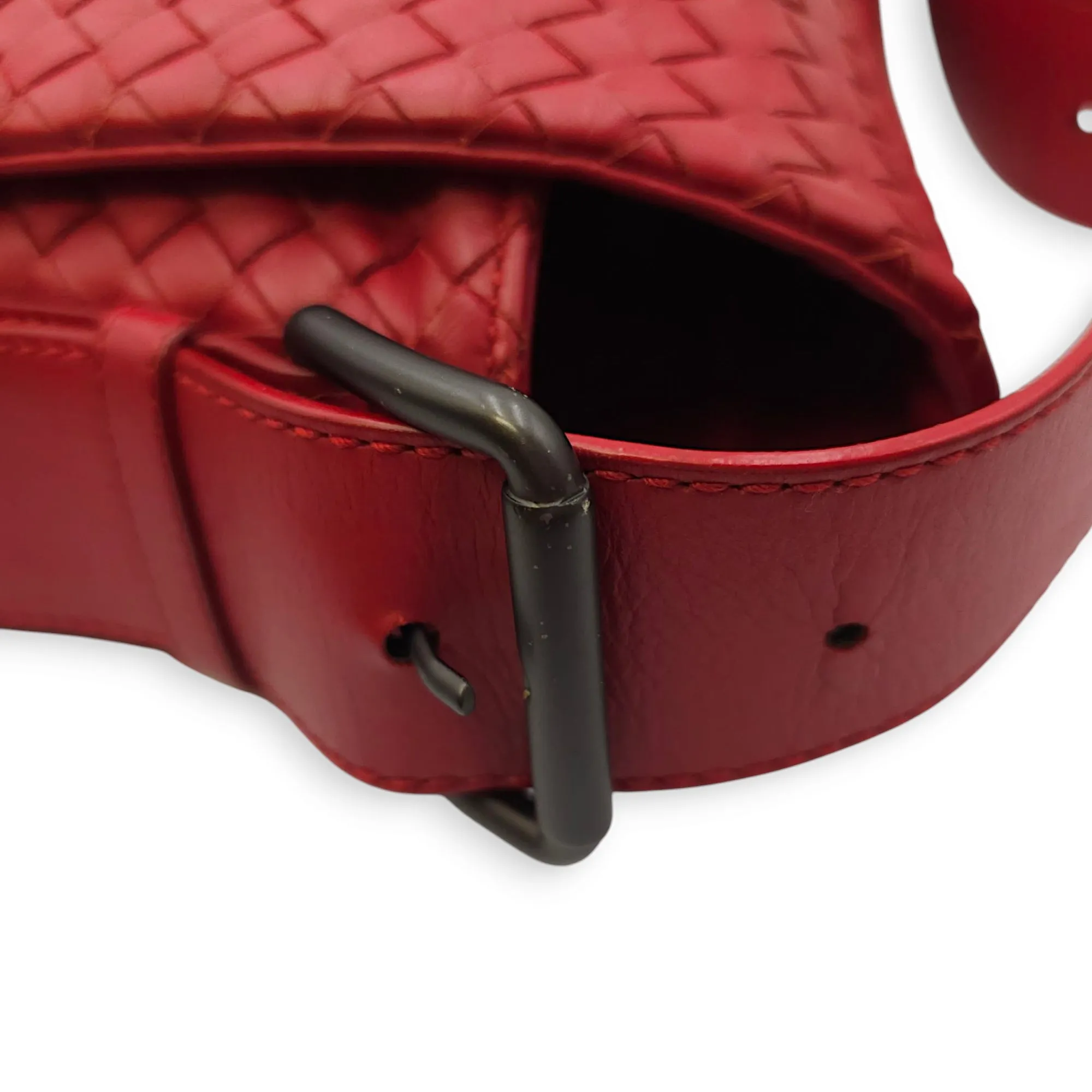 Intrecciato Messenger 34x29x8cm Red Crossbody Bag in Nappa Leather, Brunito hardware