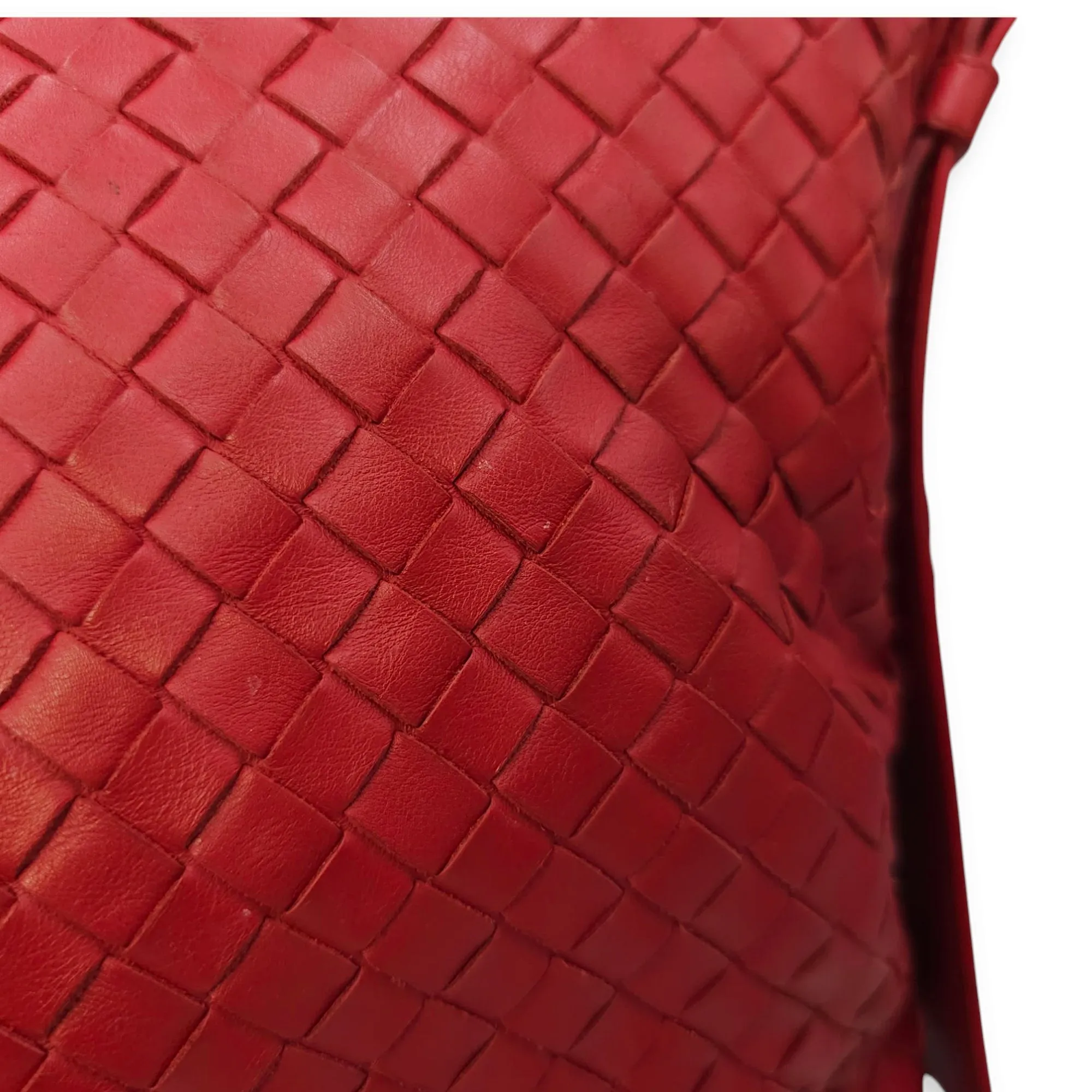Intrecciato Messenger 34x29x8cm Red Crossbody Bag in Nappa Leather, Brunito hardware
