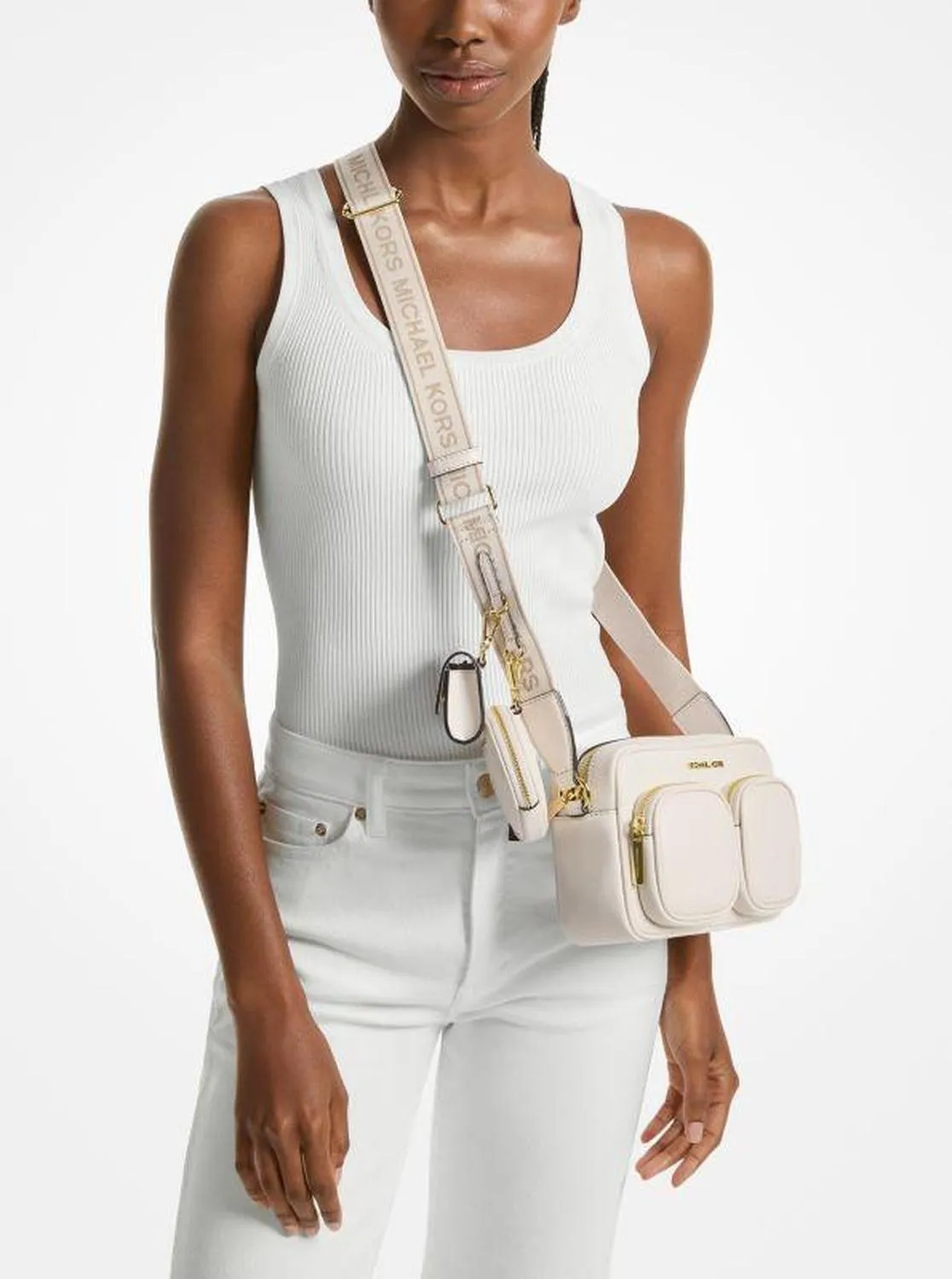 Jet Set Travel Medium Leather Messenger Bag