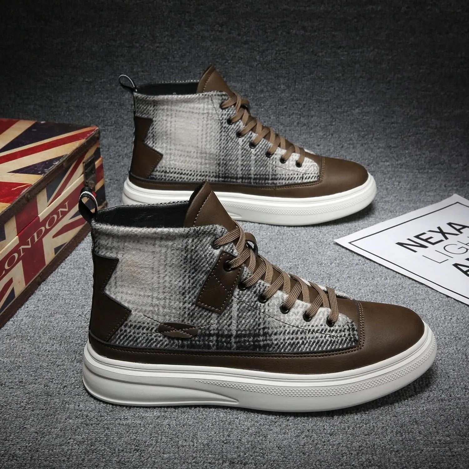 Men's Vulcanized Shoes New Fashion Canvas walking Lightweight Sneakers