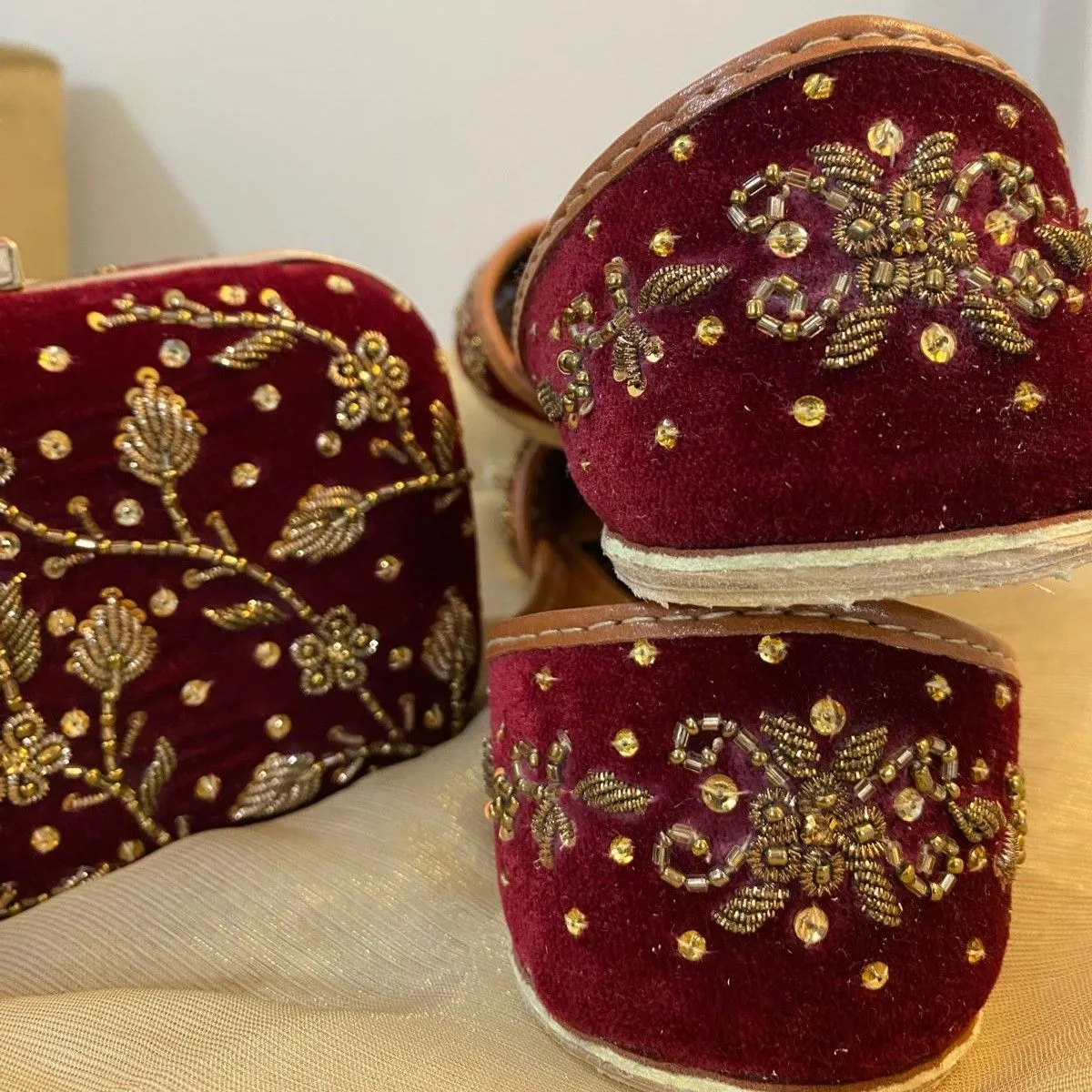 NOORAH DUO SET - Clutch X Khussa
